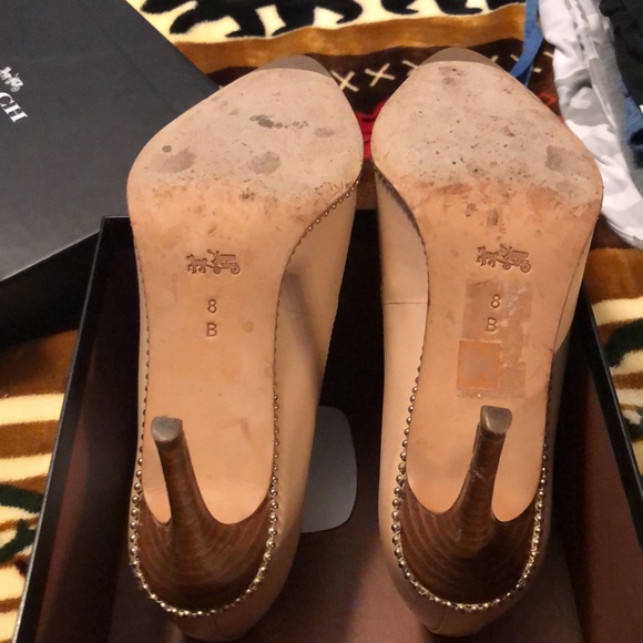 Coach BeadChain Size 8 GUC 3 1/2” Pumps Does Not Have Original Box - Picture 7 of 10